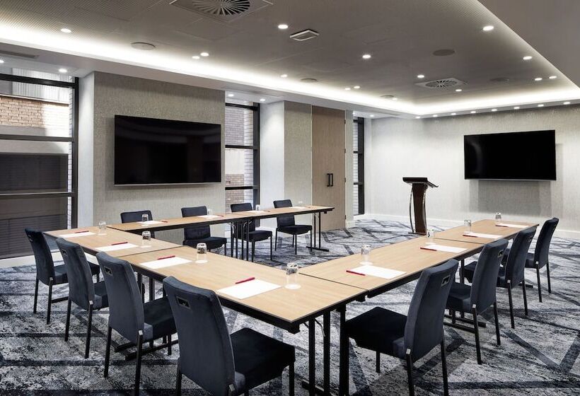 فندق Crowne Plaza Sydney Darling Harbour, An Ihg