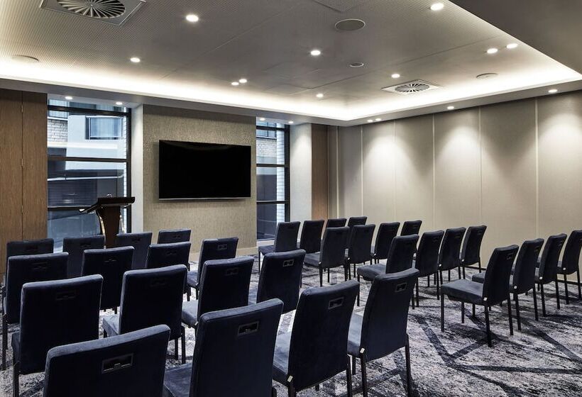 فندق Crowne Plaza Sydney Darling Harbour, An Ihg