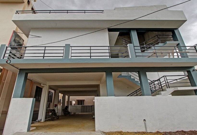 هتل Gsn Residency By Oyo Rooms