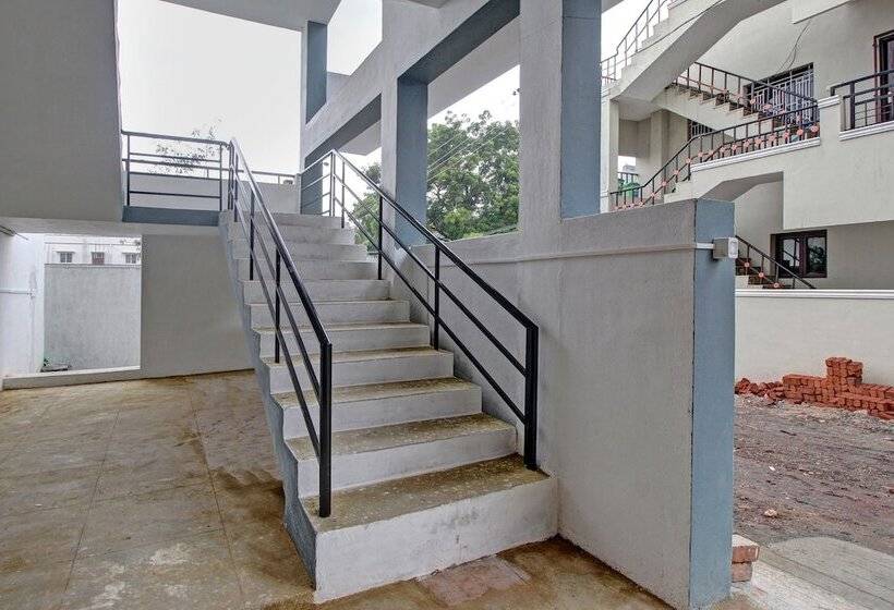 هتل Gsn Residency By Oyo Rooms