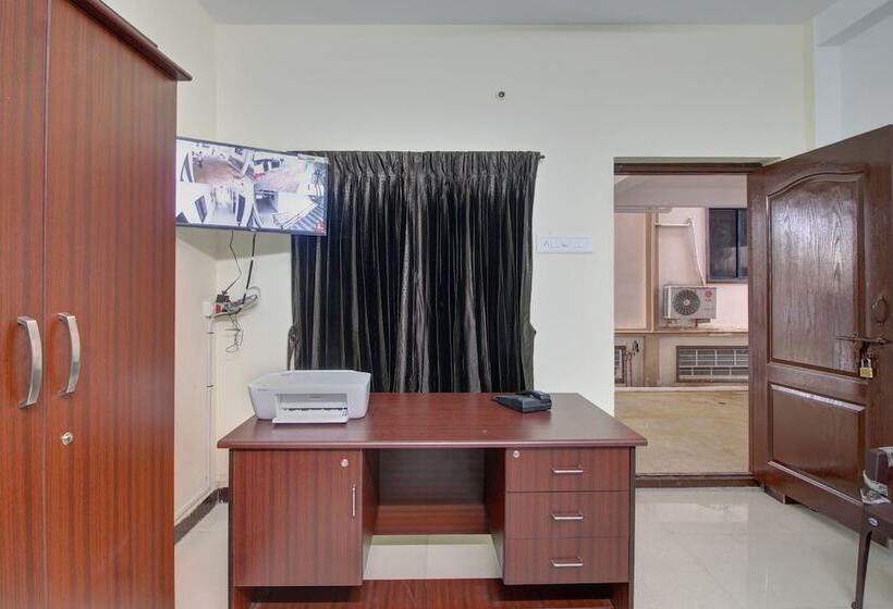 هتل Gsn Residency By Oyo Rooms