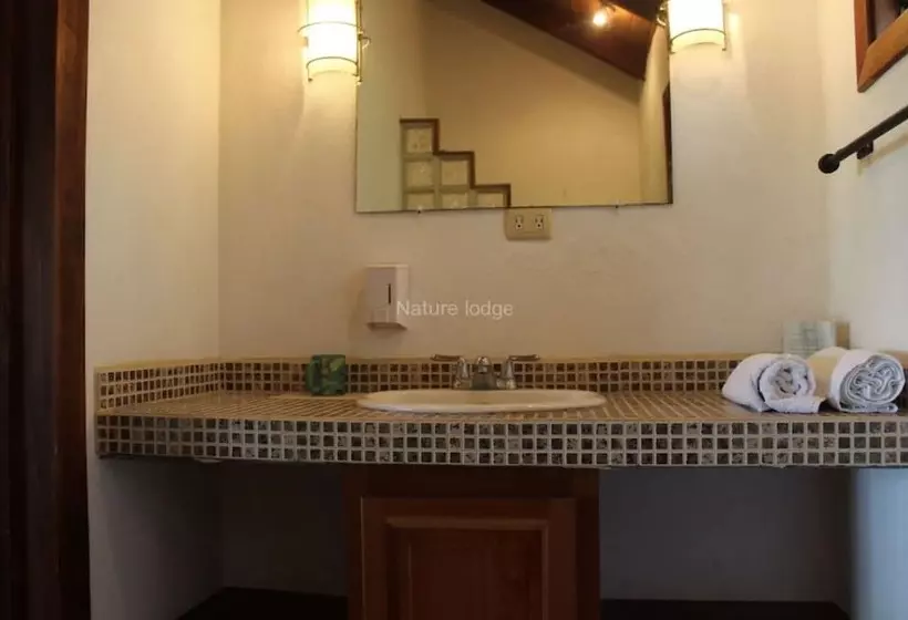 Hotelli Nature Lodge Finca Los Caballos