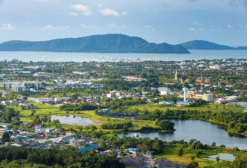 Hotelli Phuket View Coffee And Resort