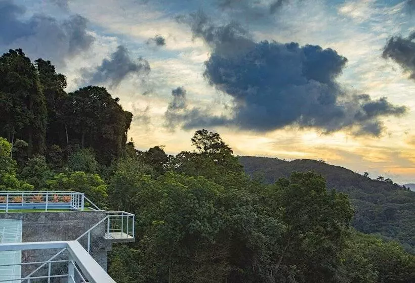 Hotelli Phuket View Coffee And Resort