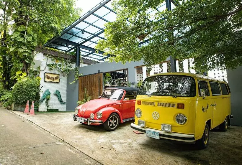 Hotelli Phuket View Coffee And Resort