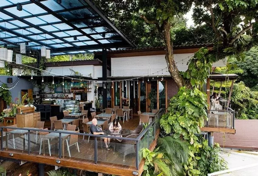 Hotelli Phuket View Coffee And Resort