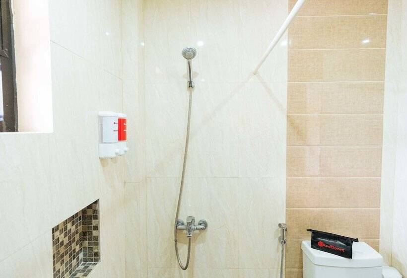 Hotel Reddoorz Premium @ Outlook Drive