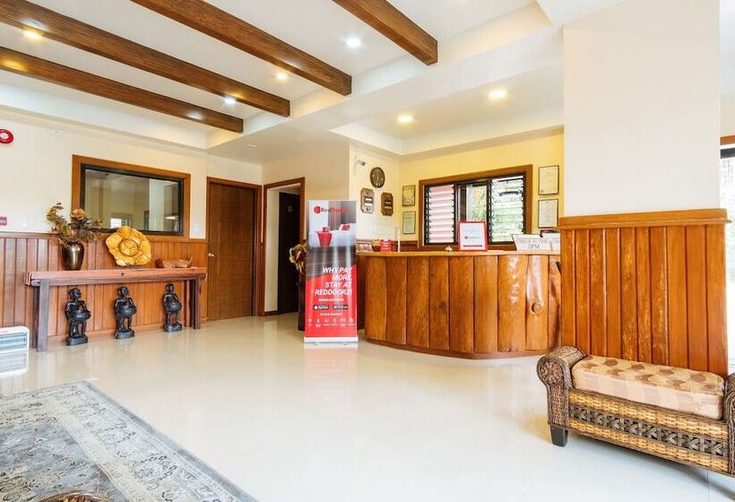 Hotel Reddoorz Premium @ Outlook Drive