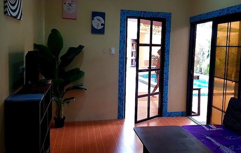 هتل Siargao Oasis Suites