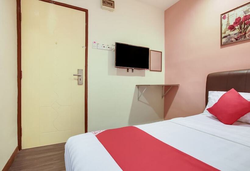 בית מלון כפרי Taj Inn By Oyo Rooms