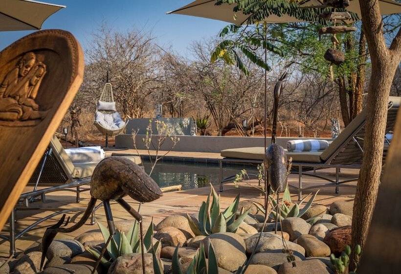 בית מלון כפרי Ukuthula Bush Lodge