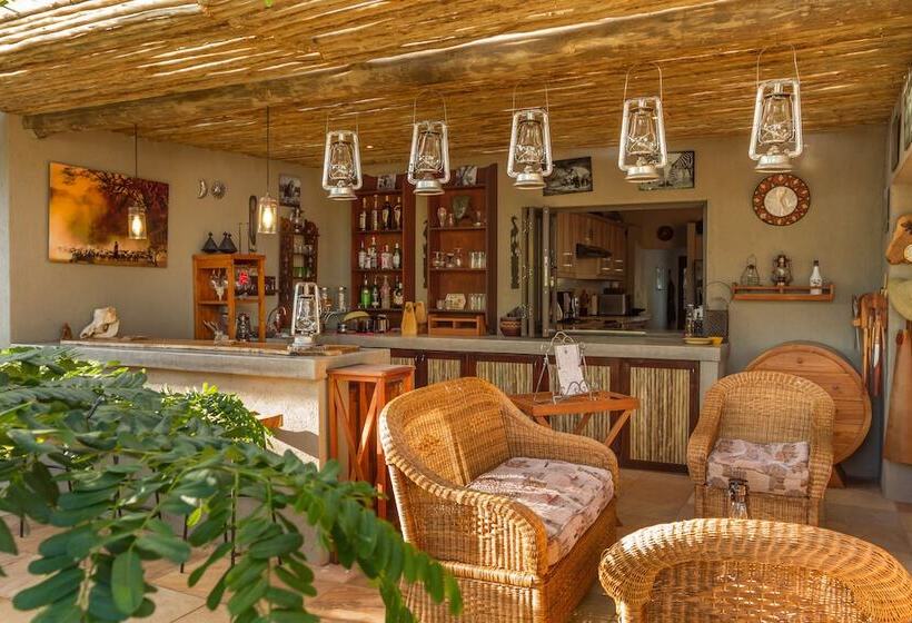 בית מלון כפרי Ukuthula Bush Lodge