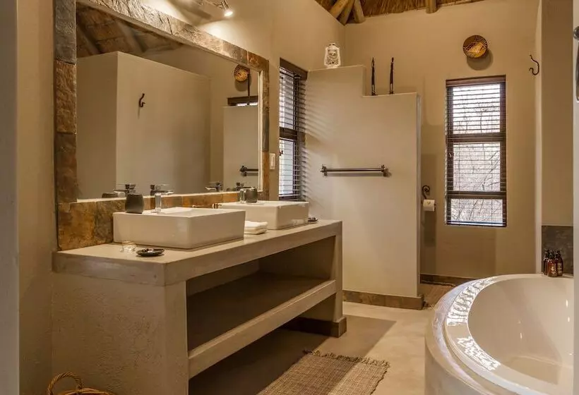 ホテル Ukuthula Bush Lodge