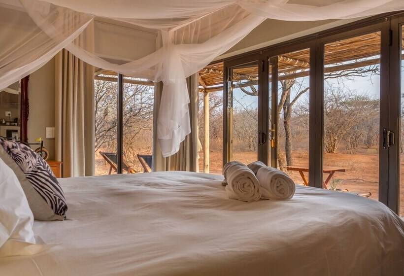 בית מלון כפרי Ukuthula Bush Lodge