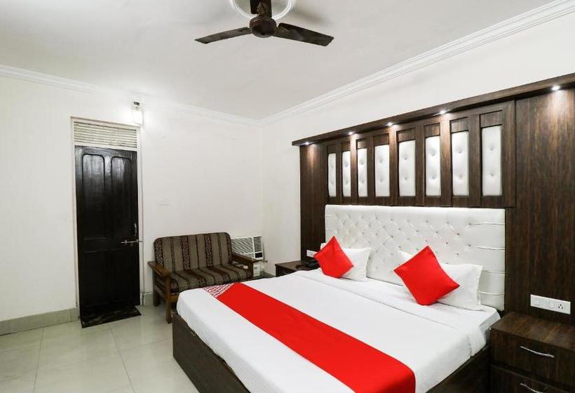 בית מלון כפרי Vashistha By Oyo Rooms