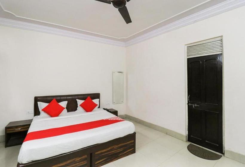 בית מלון כפרי Vashistha By Oyo Rooms