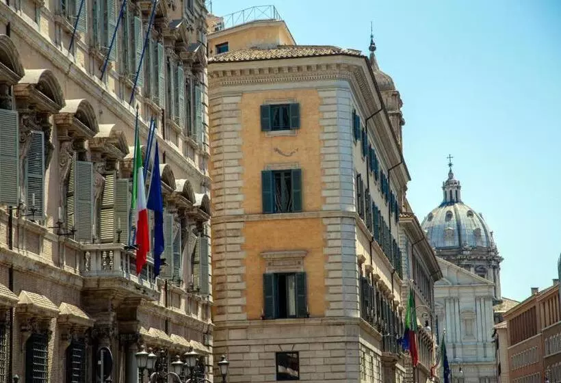 پانسیون I Fiumi Di Navona