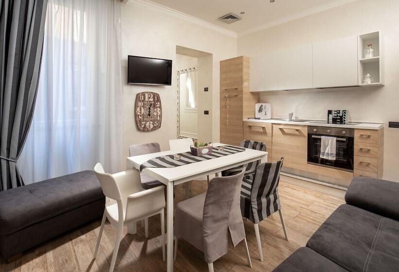 פנסיון I Fiumi Di Navona