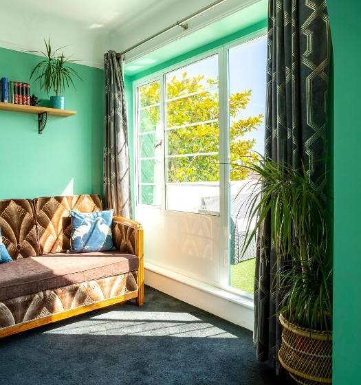 Twentieth Century B&b