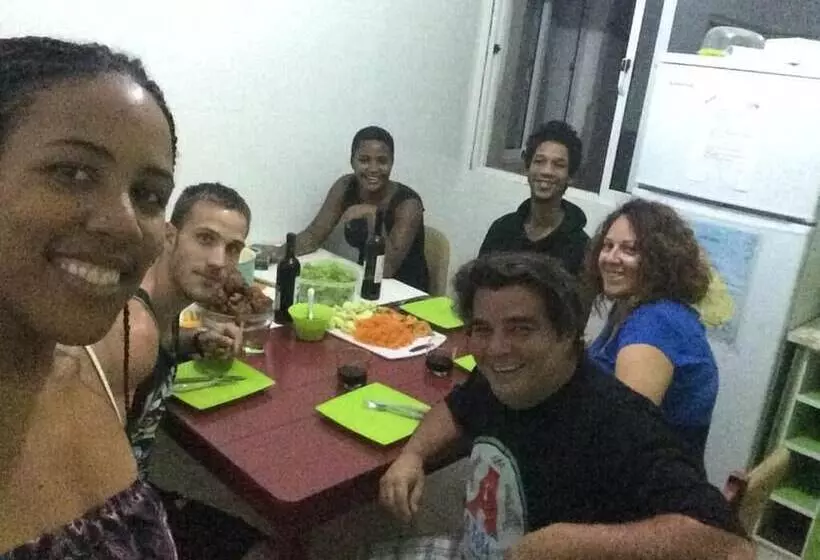 هاستل Meeting Point Sociedade Unipessoal, Lda