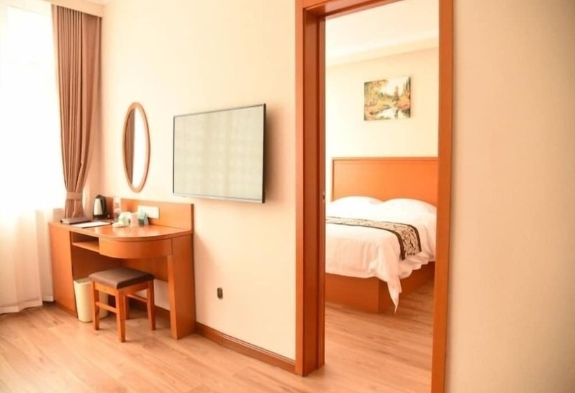 Otel Greentree Inn Baishan Linjiang Yalv River Express