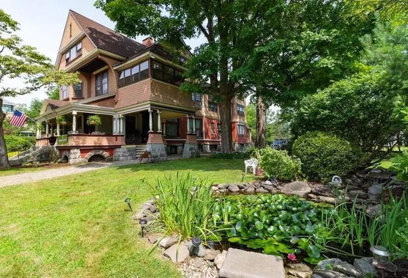 Saratoga Dreams B&b