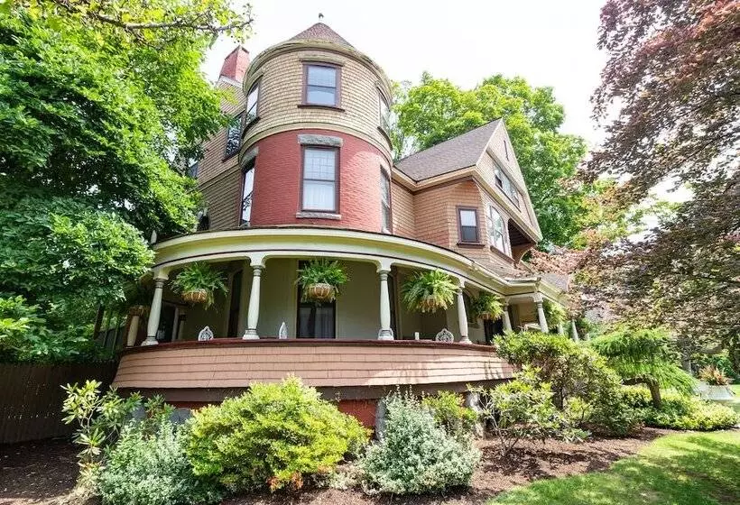 Saratoga Dreams B&b