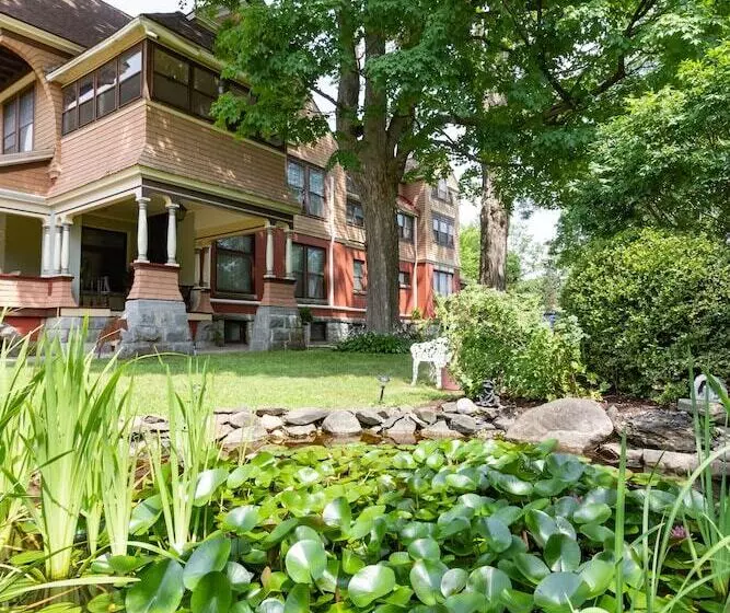 Saratoga Dreams B&b