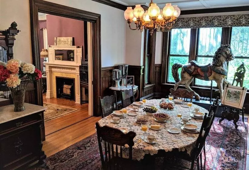 Saratoga Dreams B&b