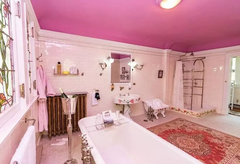 Saratoga Dreams B&b