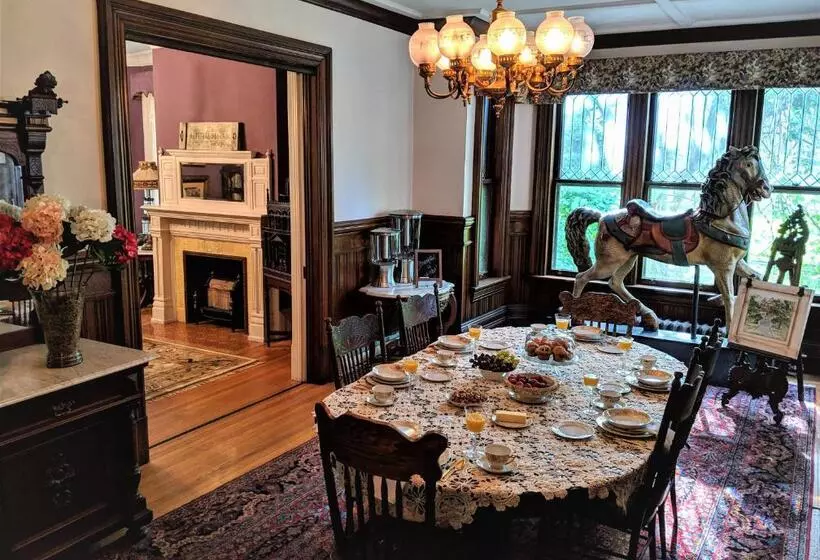 Saratoga Dreams B&b