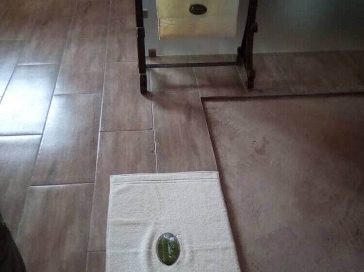 هتل Callies Game Lodge Safaris