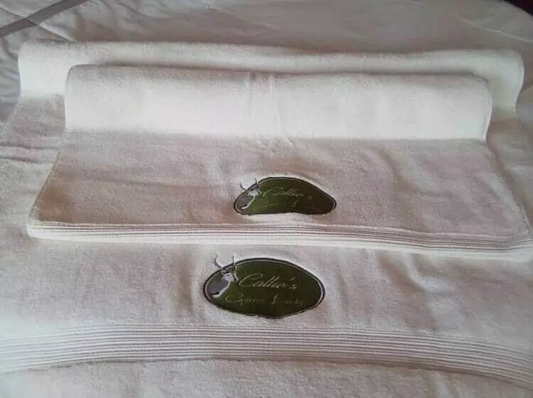 هتل Callies Game Lodge Safaris