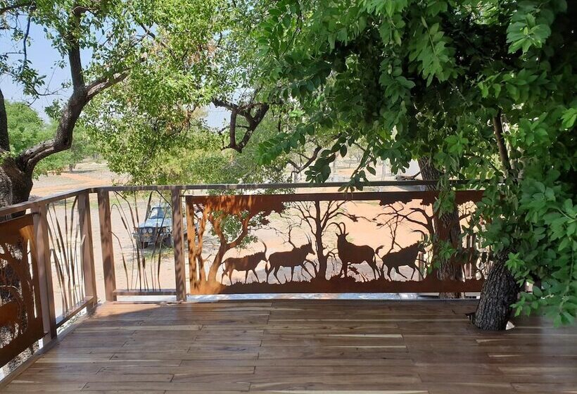 هتل Callies Game Lodge Safaris