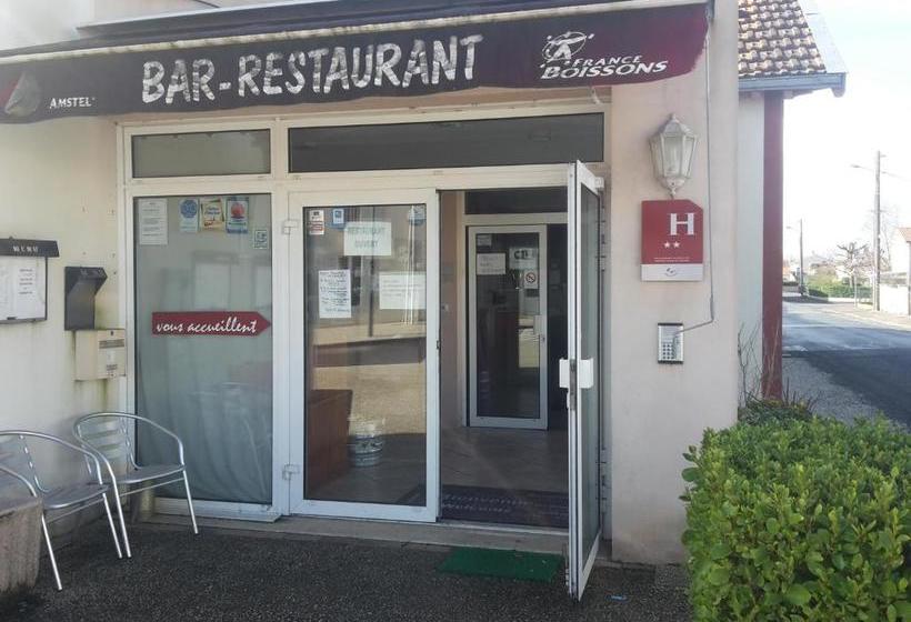 ホテル Hôtel Restaurant Le Chalet