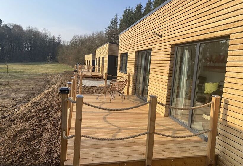 בית מלון כפרי Lakeside Resort Michaela