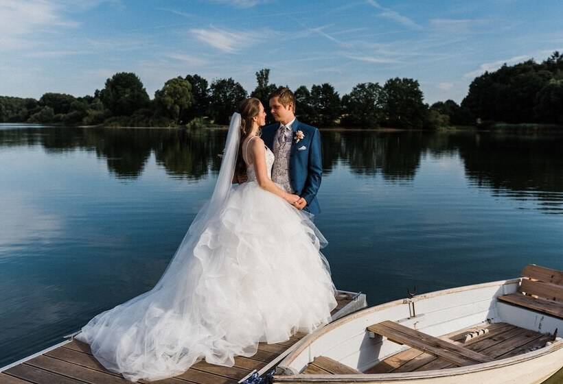 בית מלון כפרי Lakeside Resort Michaela