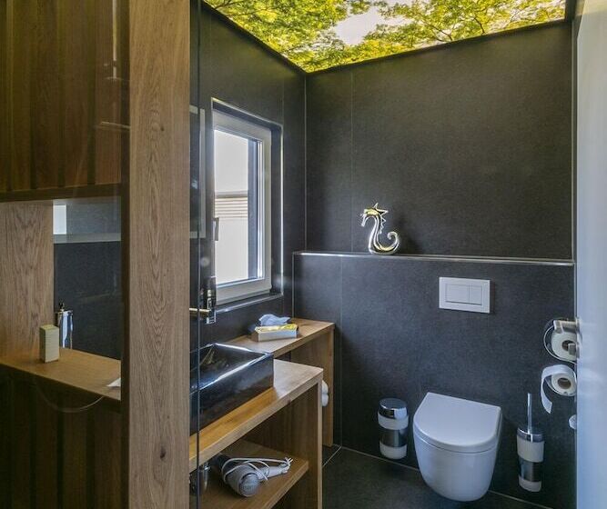 בית מלון כפרי Lakeside Resort Michaela