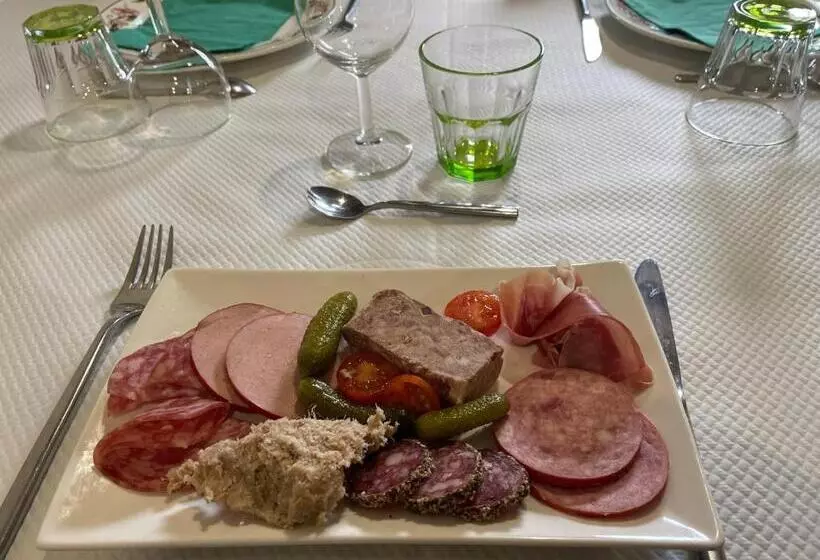 Hotelli L'auberge L'orée Du Bois