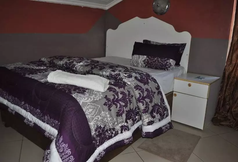 هتل Willu Executive Lodge