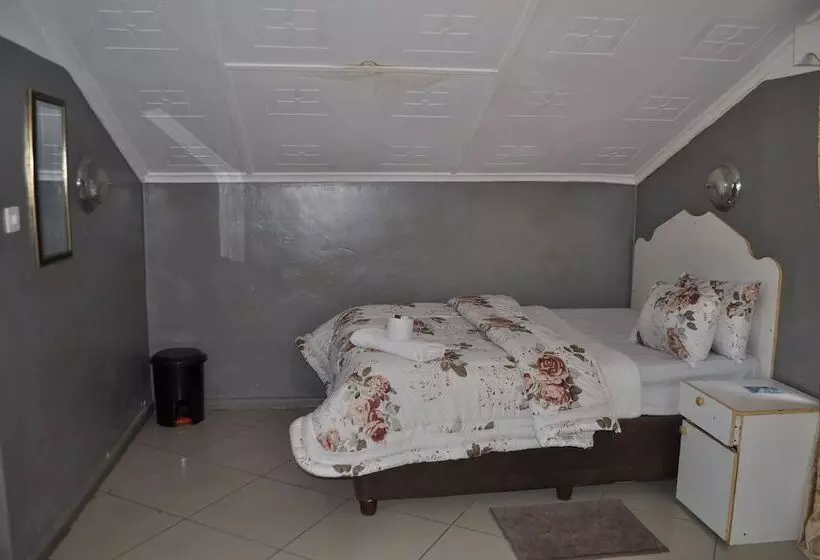 هتل Willu Executive Lodge