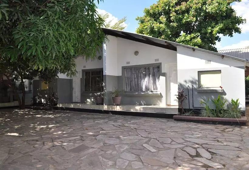 هتل Willu Executive Lodge