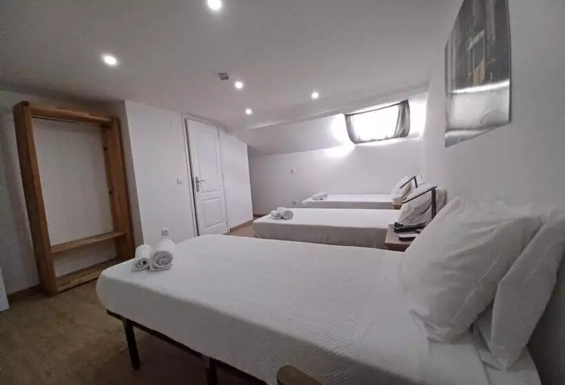 Majatalo Room Atalaia   Bairro Alto