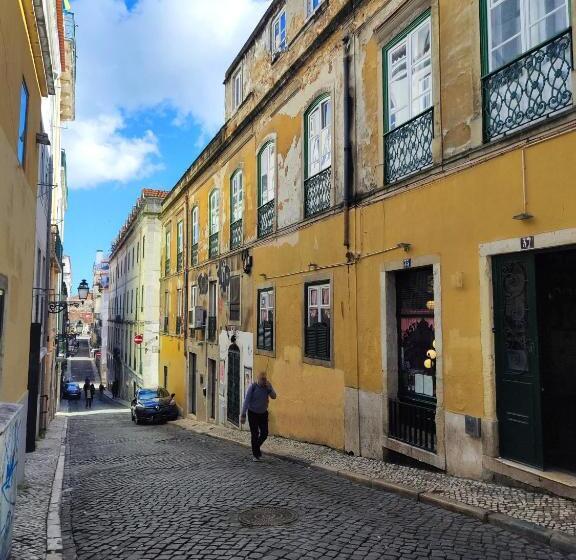 Pension Room Atalaia   Bairro Alto