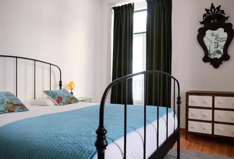 پانسیون Poets Privates