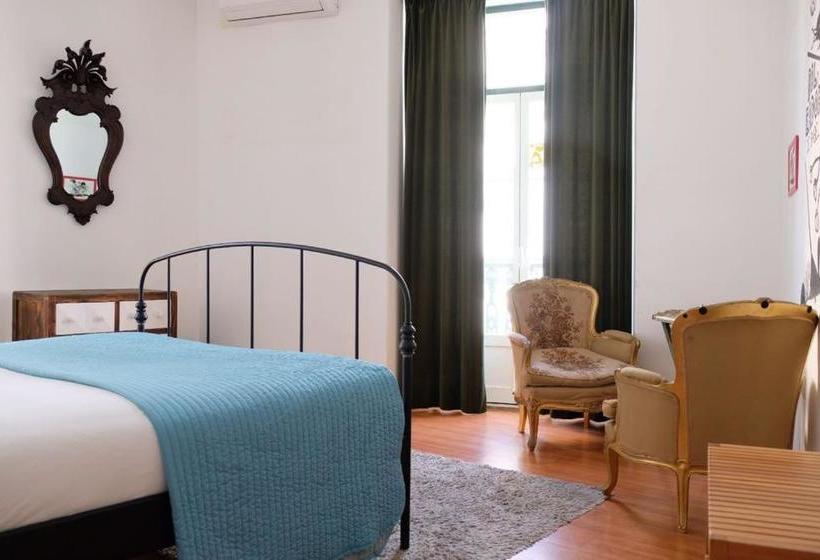 پانسیون Poets Privates