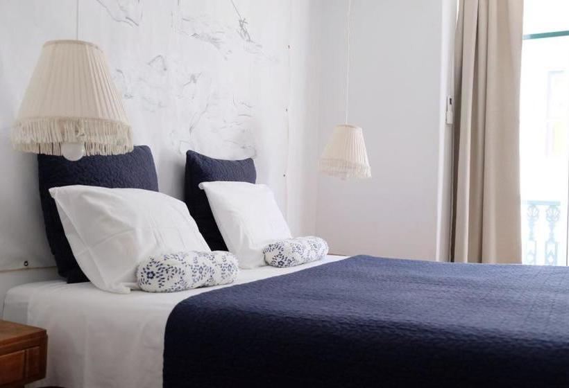 پانسیون Poets Privates