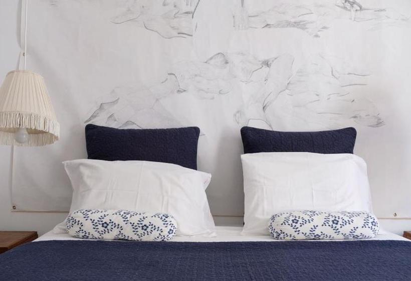 پانسیون Poets Privates