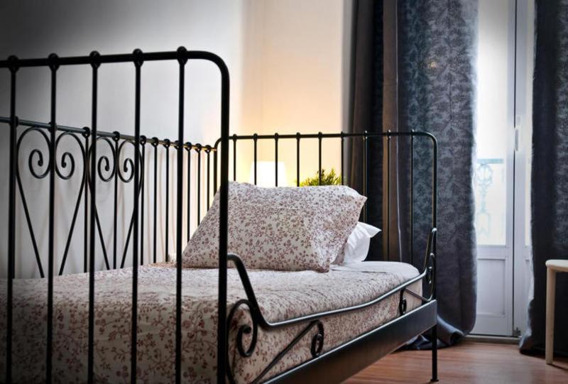 پانسیون Poets Privates