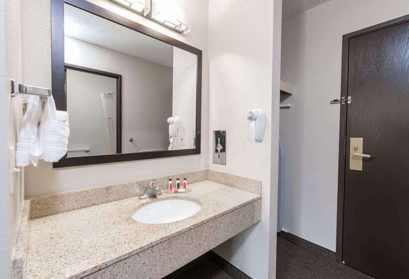 فندق Baymont By Wyndham Pierre